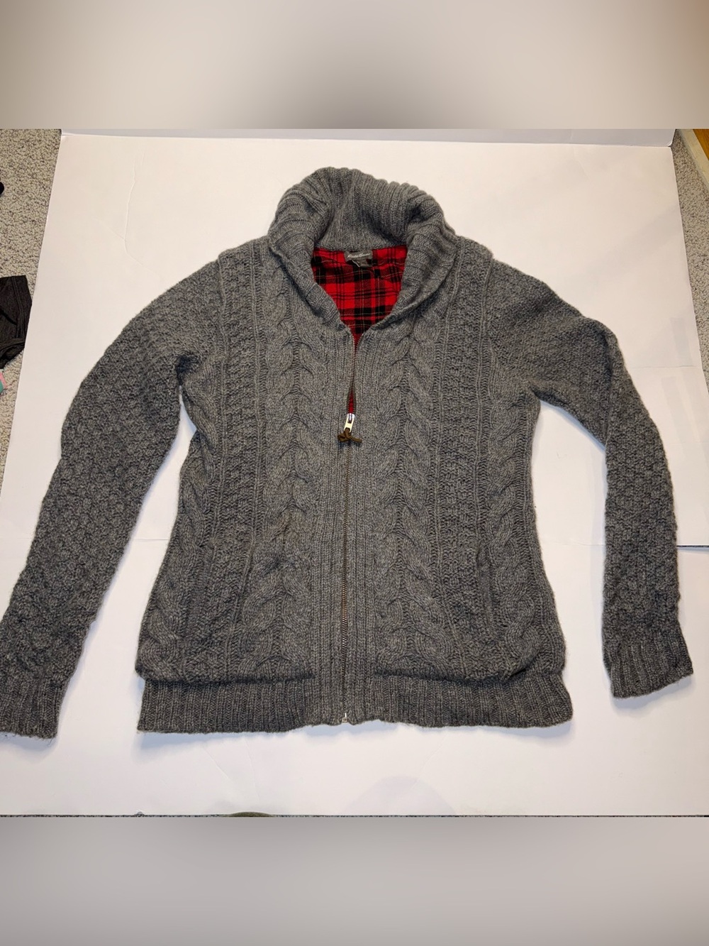 Eddie Bauer women’s Gray Cable-Knit Zip wool blend Cardiganss sz S Plaid Lining